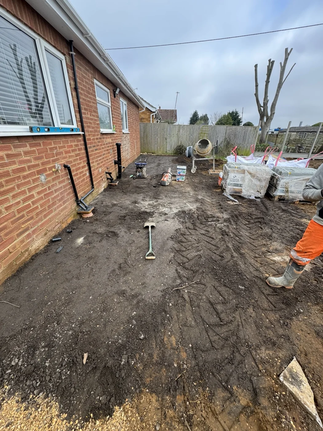 Ground preparation before the garden paving and turfing
