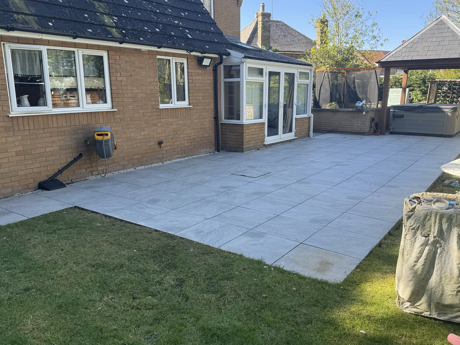 Wisbech Patio: patio & paving